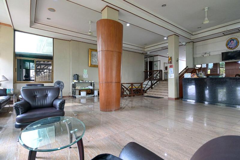Rattana Park Hotel - Lobi