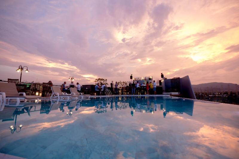 Whale Hua Hin - Aktivite