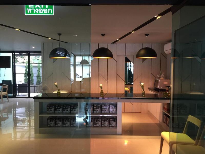 3Season Modern Boutique Apartment - Restoran