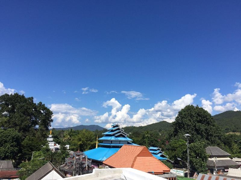 Pai Cherkaew - Genel