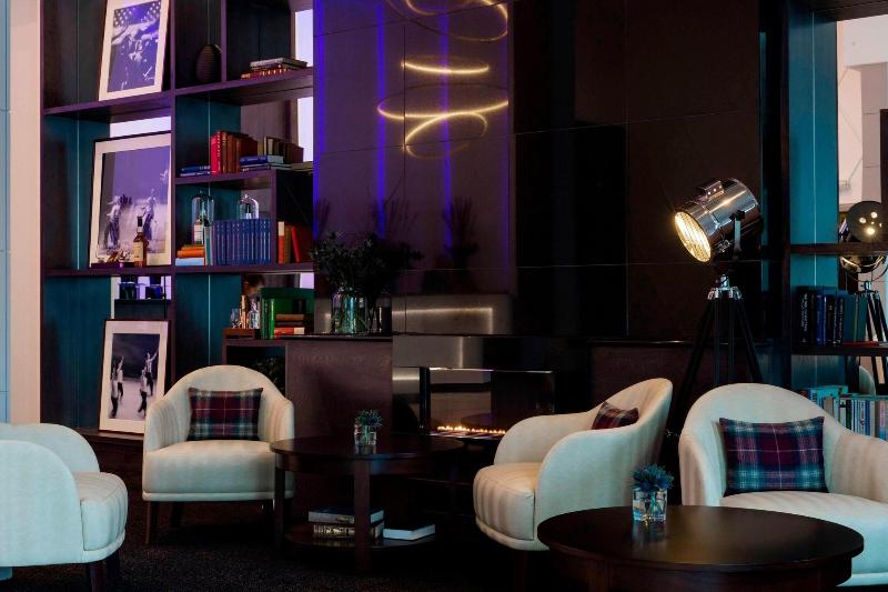 The Glasshouse, Autograph Collection hotels - Lobi