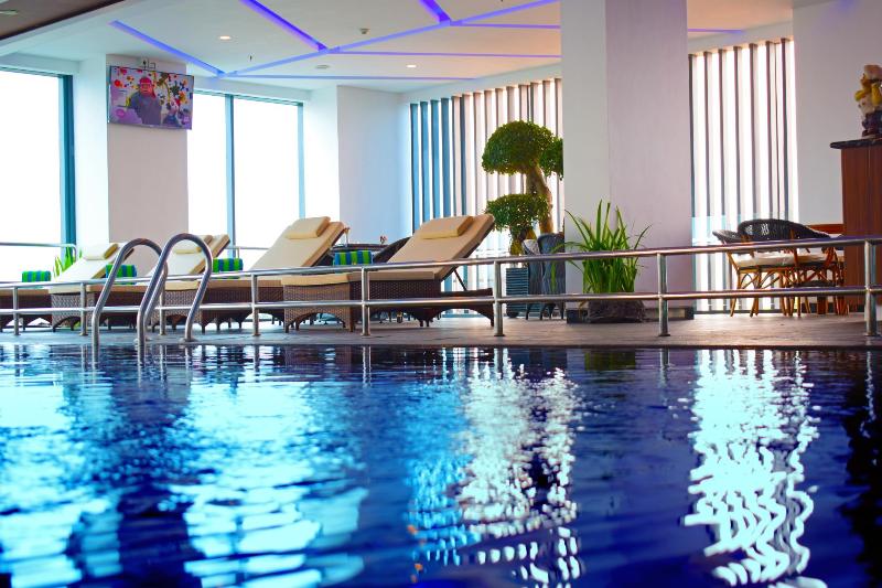 Arthama Hotels Losari Makassar - Havuz