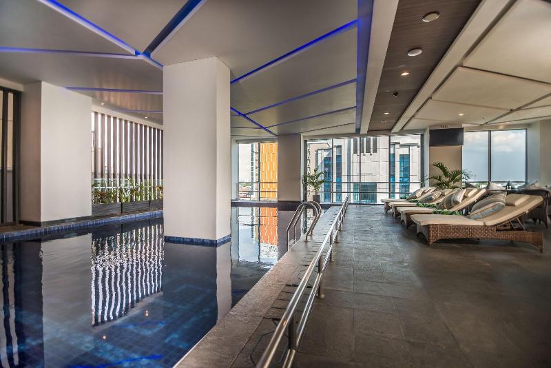 Arthama Hotels Losari Makassar - Havuz