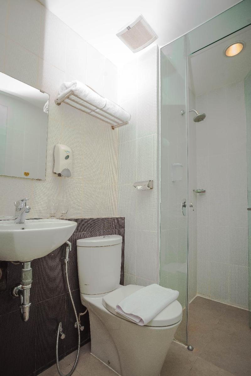 Whiz Prime Hotel Sudirman Makassar - Oda