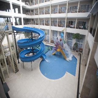 Laut Biru Resort Hotel fotoÄŸrafÄ±