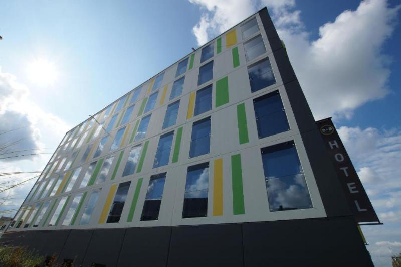 B&B HOTEL Zurich Airport Rumlang - Genel