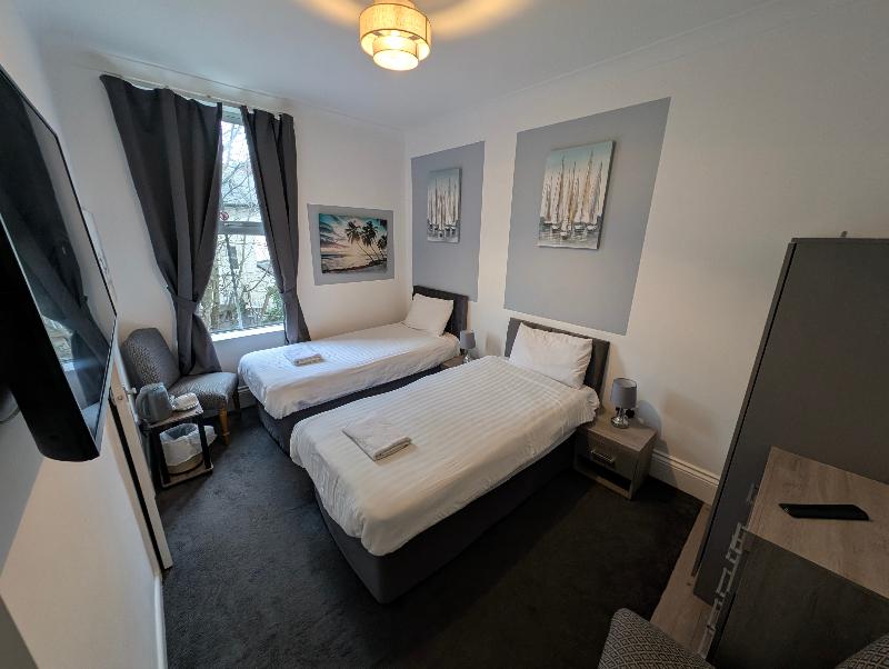 Cecil Court Hotel - Oda