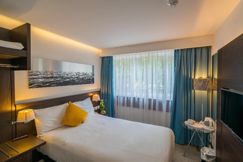 Pelican London Hotel And Residence - Genel