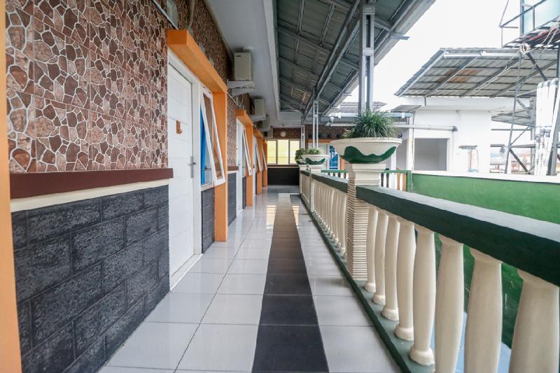 RedDoorz near Kartini Mall Lampung - Genel