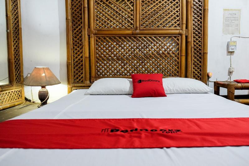 RedDoorz Plus near Jalan Baru Bogor - Oda