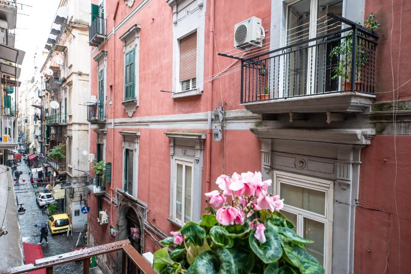 B&B Napoli Time - Genel