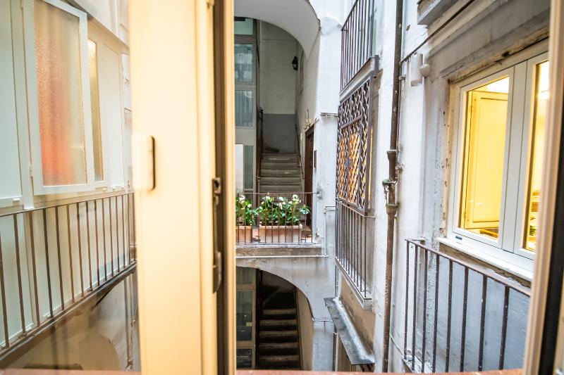 B&B Napoli Time - Genel