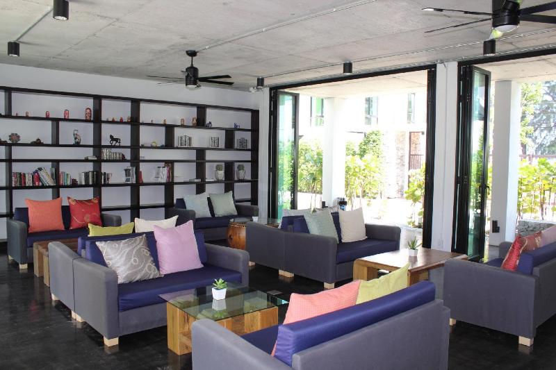 The Title Boutique Condotel Phuket - Lobi