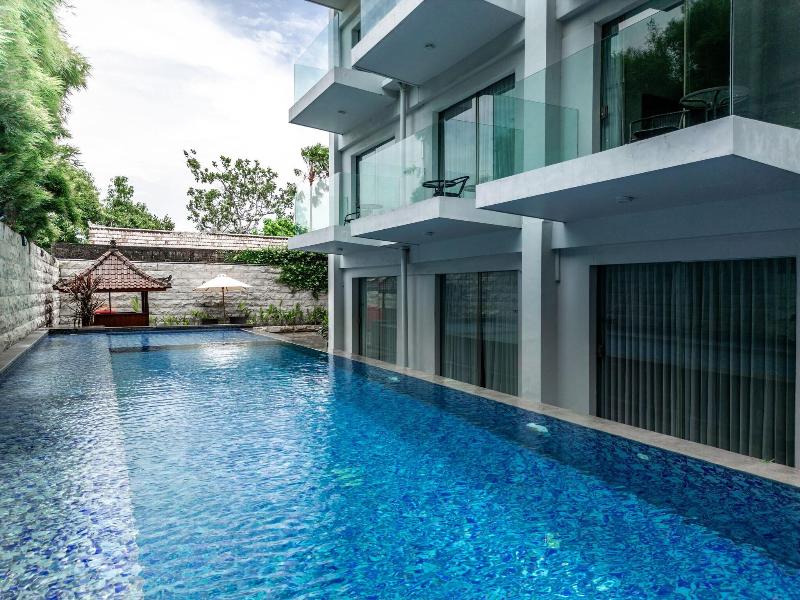 The Capital Resort Seminyak - Havuz