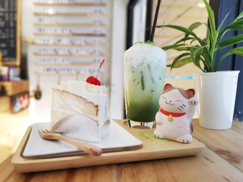 Foresttel.BKK by ZUZU - Bar