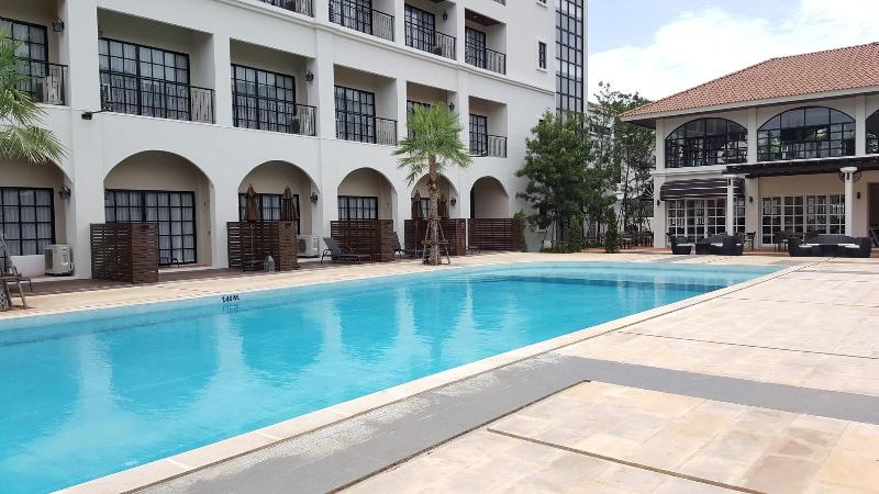 Le Monte Khao Yai Hotel - Havuz