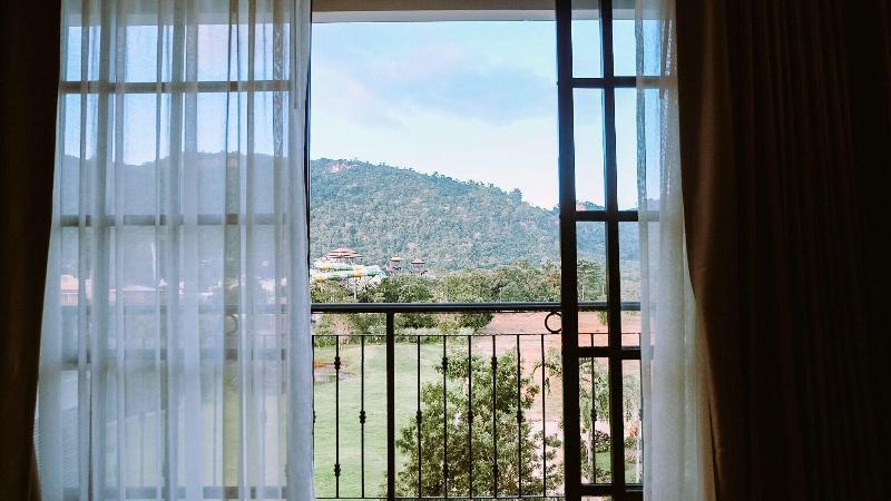 Le Monte Khao Yai Hotel - Teras