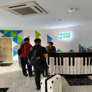 Front One Hotel Airport Solo fotoÄŸrafÄ±