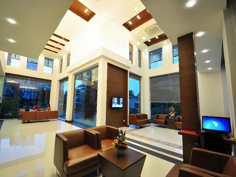 The Color Hotel - Lobi