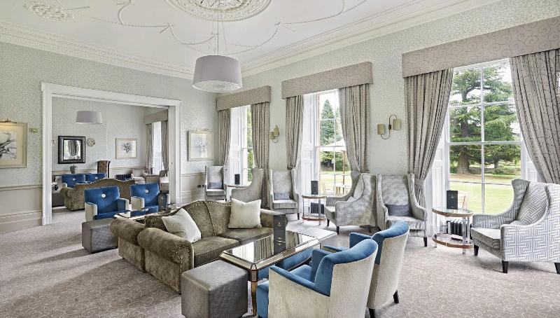 De Vere Motram Hall - Bar