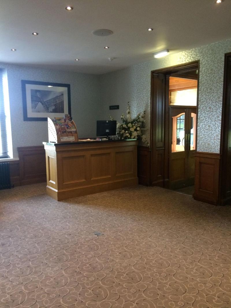 De Vere Motram Hall - Lobi