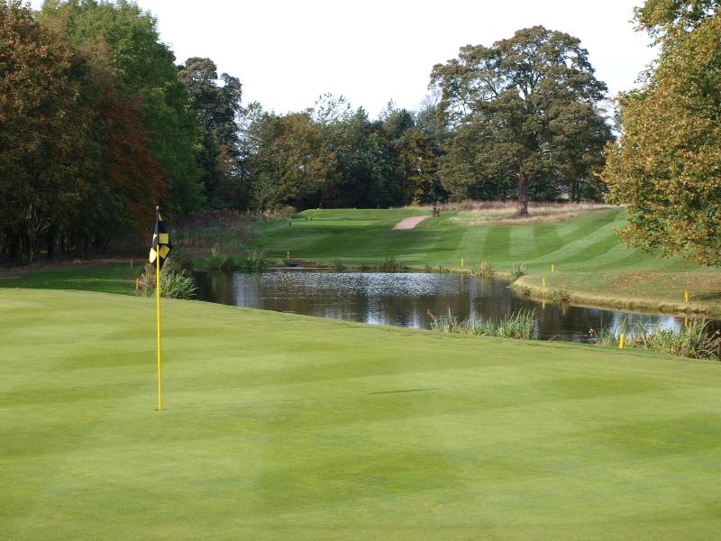 De Vere Motram Hall - Aktivite