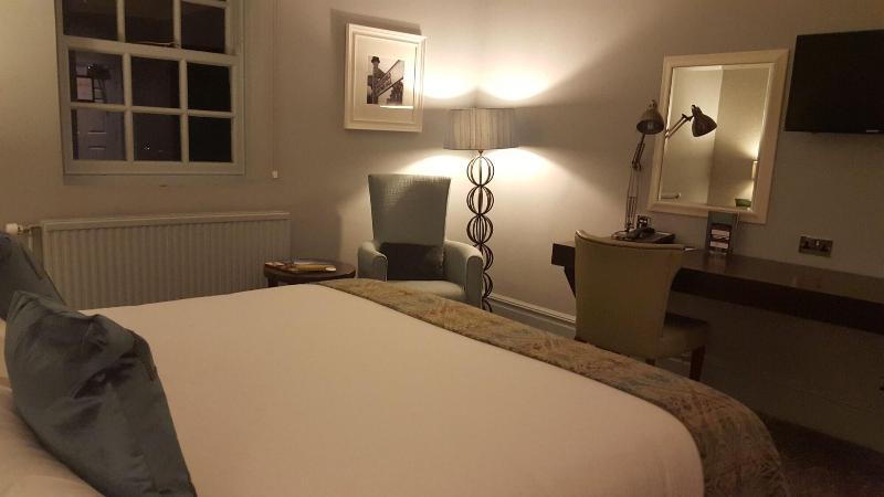 De Vere Motram Hall - Oda