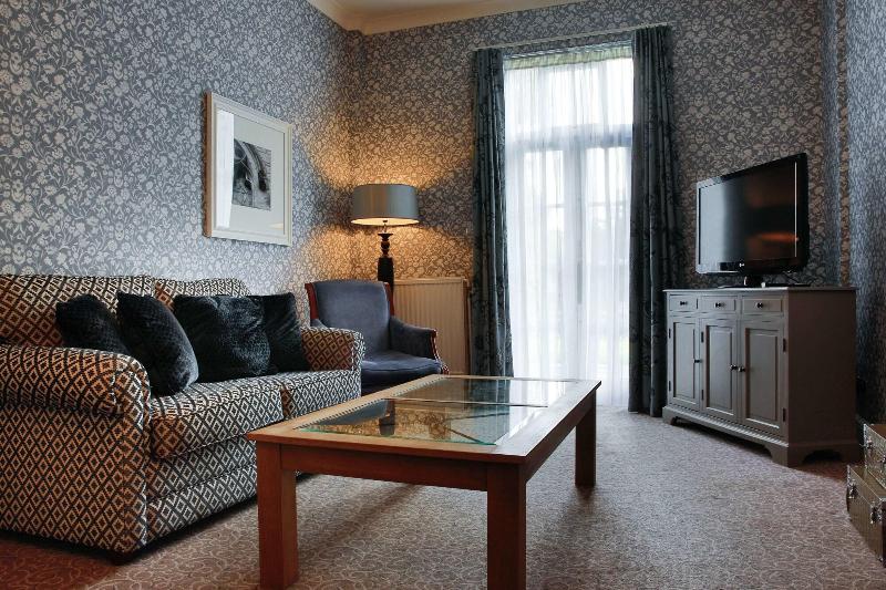 De Vere Motram Hall - Oda