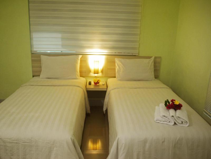 Sky Hotel Jogja - Genel