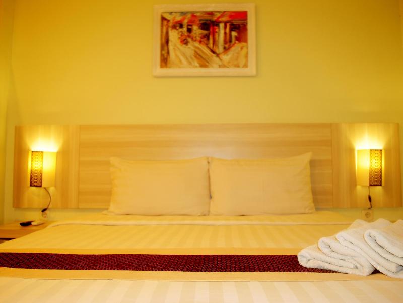 Sky Hotel Jogja - Genel