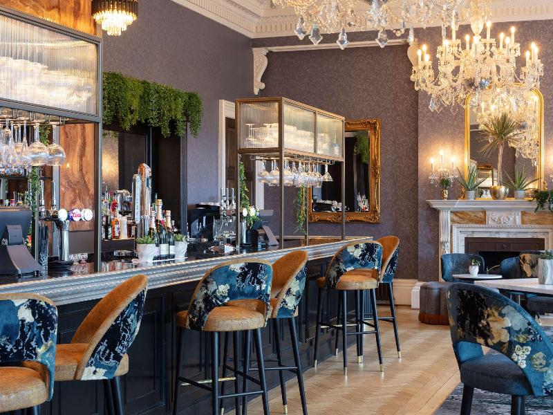 Oulton Hall Hotel Spa and Golf Resort - Bar