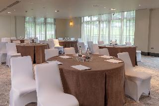 Oulton Hall Hotel Spa and Golf Resort fotoÄŸrafÄ±
