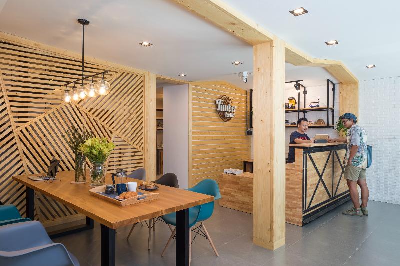 Timber Hostel by ZUZU - Lobi