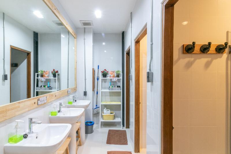 Timber Hostel by ZUZU - Oda