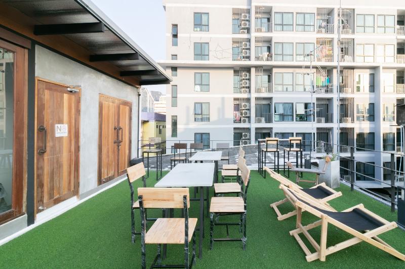 Timber Hostel by ZUZU - Teras