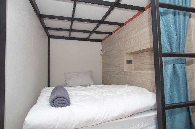 All day hostel @ BTS Bang Chak by ZUZU - Oda