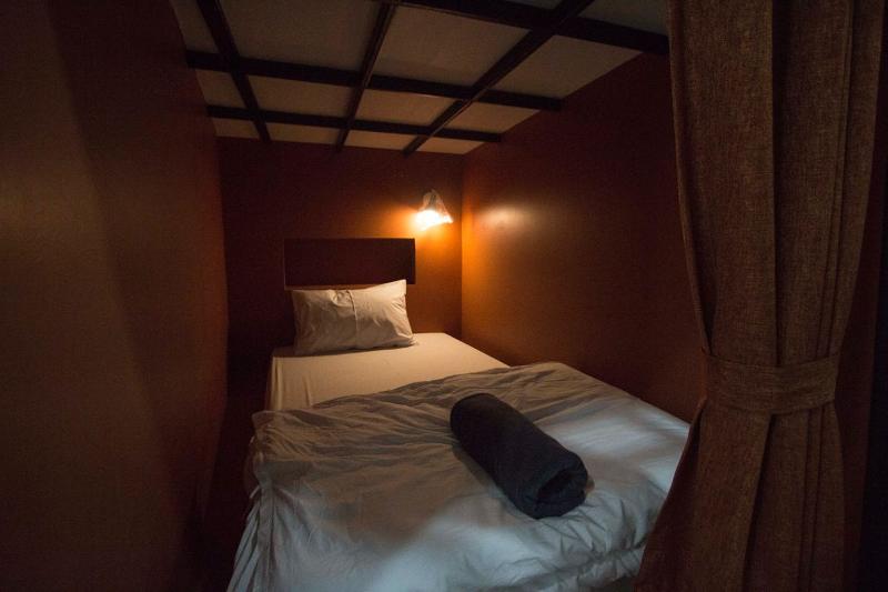 All day hostel @ BTS Bang Chak by ZUZU - Oda