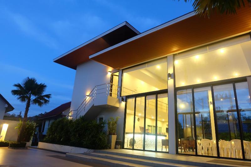 Clear House Resort - Genel