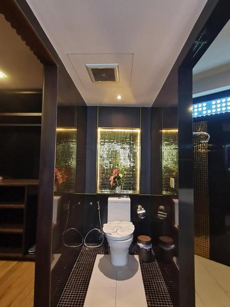 Holatel Hotel Phitsanulok by ZUZU - Oda