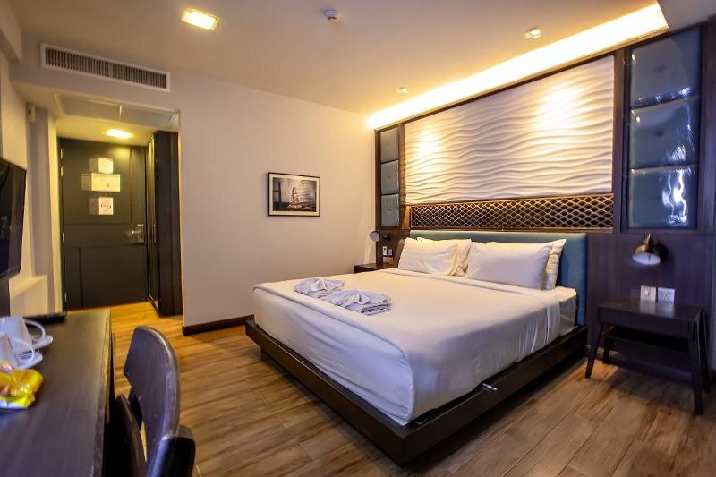 Holatel Hotel Phitsanulok by ZUZU - Oda