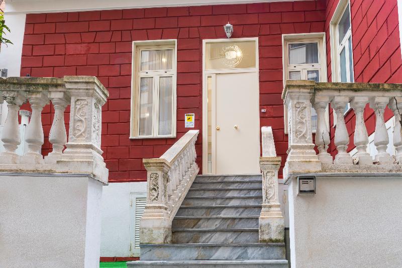 Casina Rossa - Genel