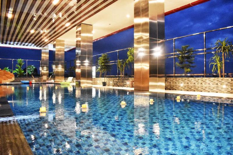 Grand Metro Hotel Tasikmalaya - Havuz