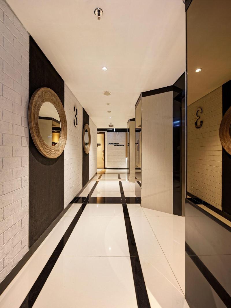Maxonehotels Com Platinum Hayam Wuruk Jakarta - Lobi