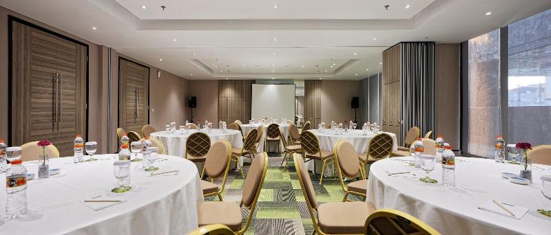 Maxonehotels Com Platinum Hayam Wuruk Jakarta - Genel