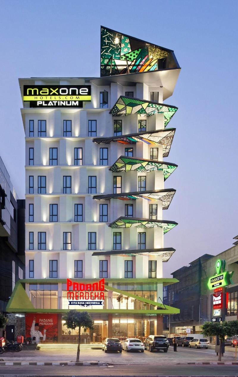 Maxonehotels Com Platinum Hayam Wuruk Jakarta - Genel