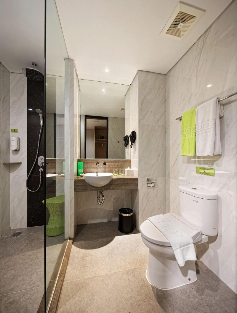 Maxonehotels Com Platinum Hayam Wuruk Jakarta - Oda