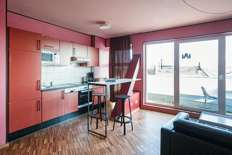 The Circus Hostel - Genel