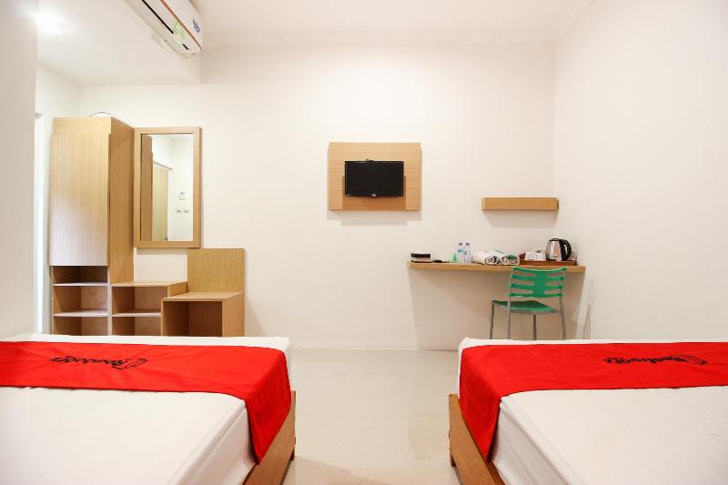RedDoorz Plus near Universitas Sumatera Utara - Oda