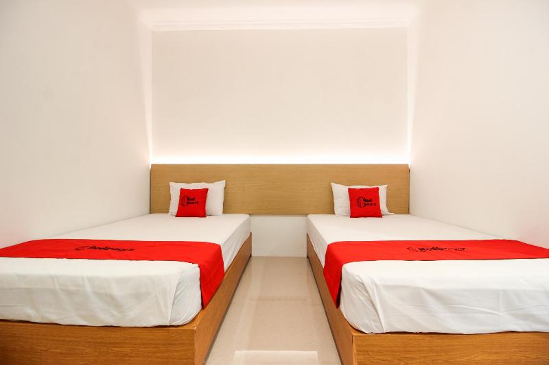 RedDoorz Plus near Universitas Sumatera Utara - Oda