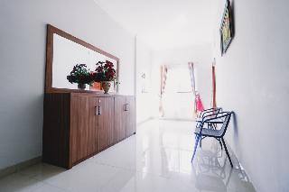 RedDoorz near Hermes Place Polonia Medan otel fotoğrafı